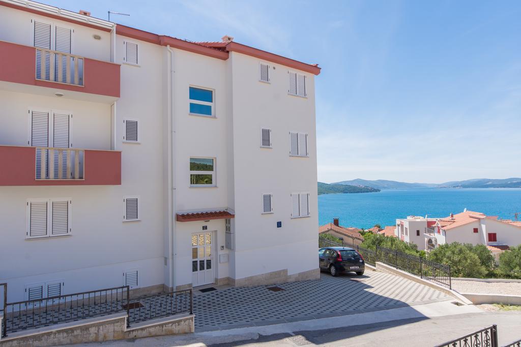 Apartment Ljuba Trogir Exterior foto
